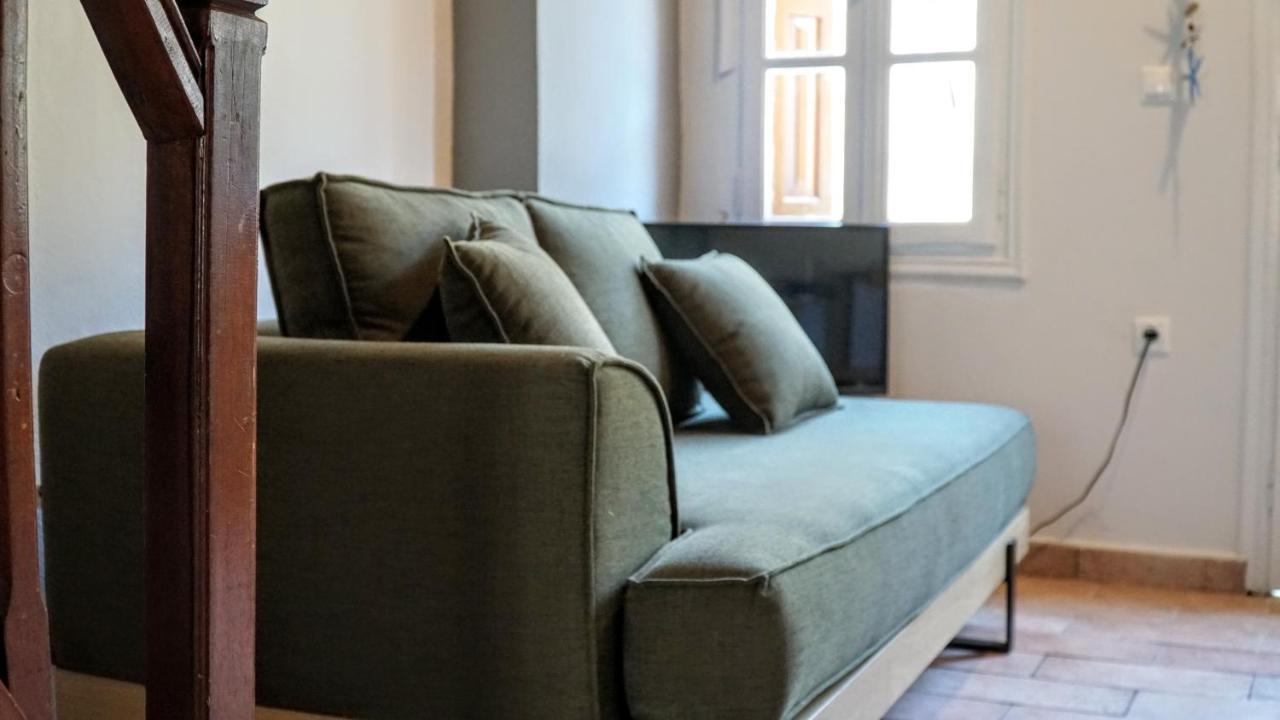 Cozy Apartments In Symi Center Екстер'єр фото