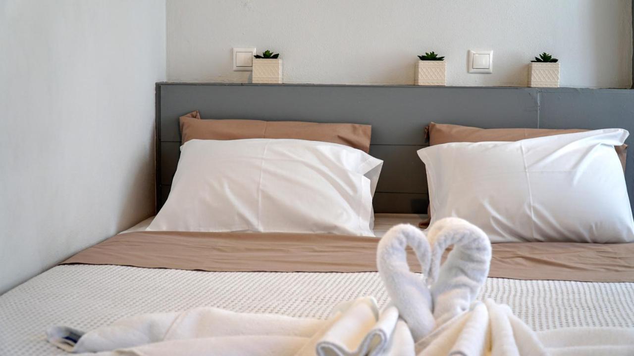 Cozy Apartments In Symi Center Екстер'єр фото