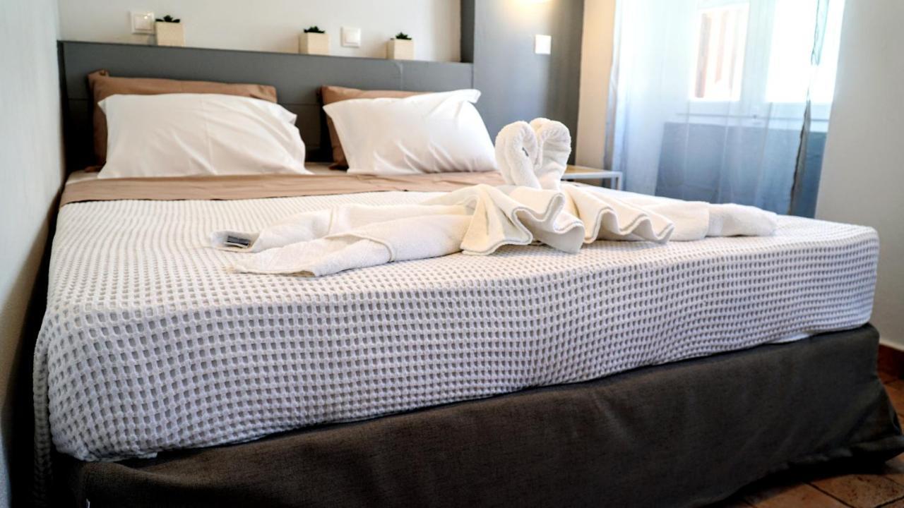 Cozy Apartments In Symi Center Екстер'єр фото