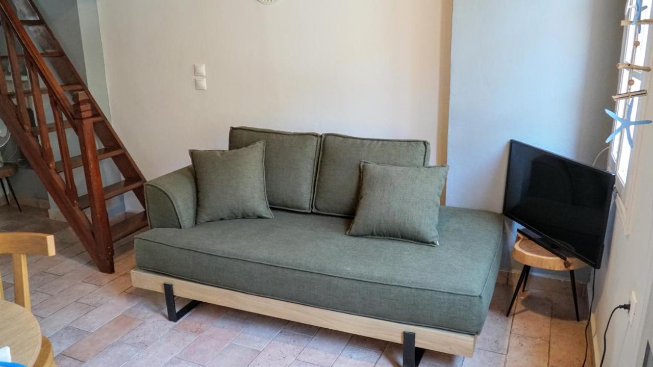 Cozy Apartments In Symi Center Екстер'єр фото