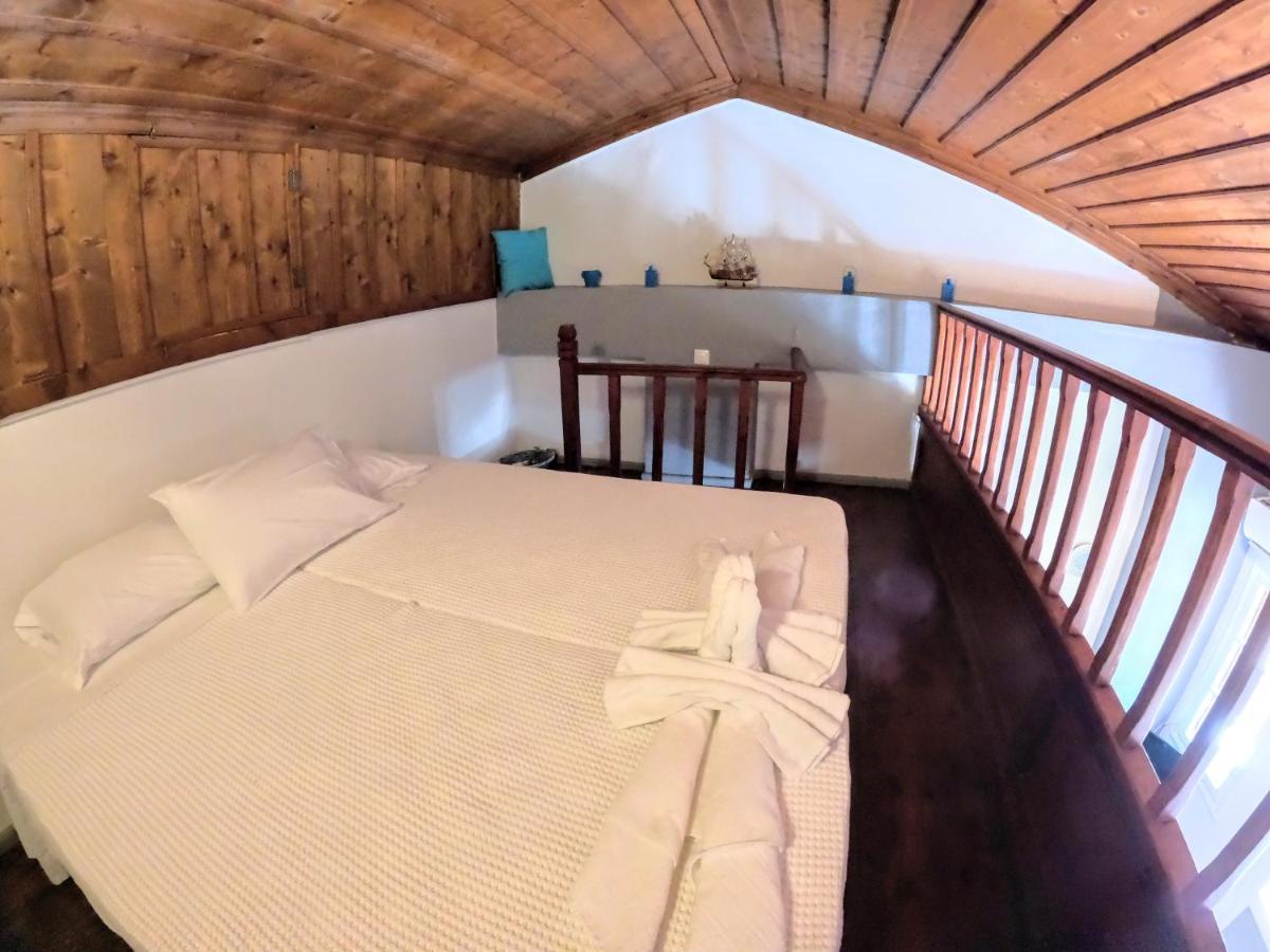 Cozy Apartments In Symi Center Екстер'єр фото